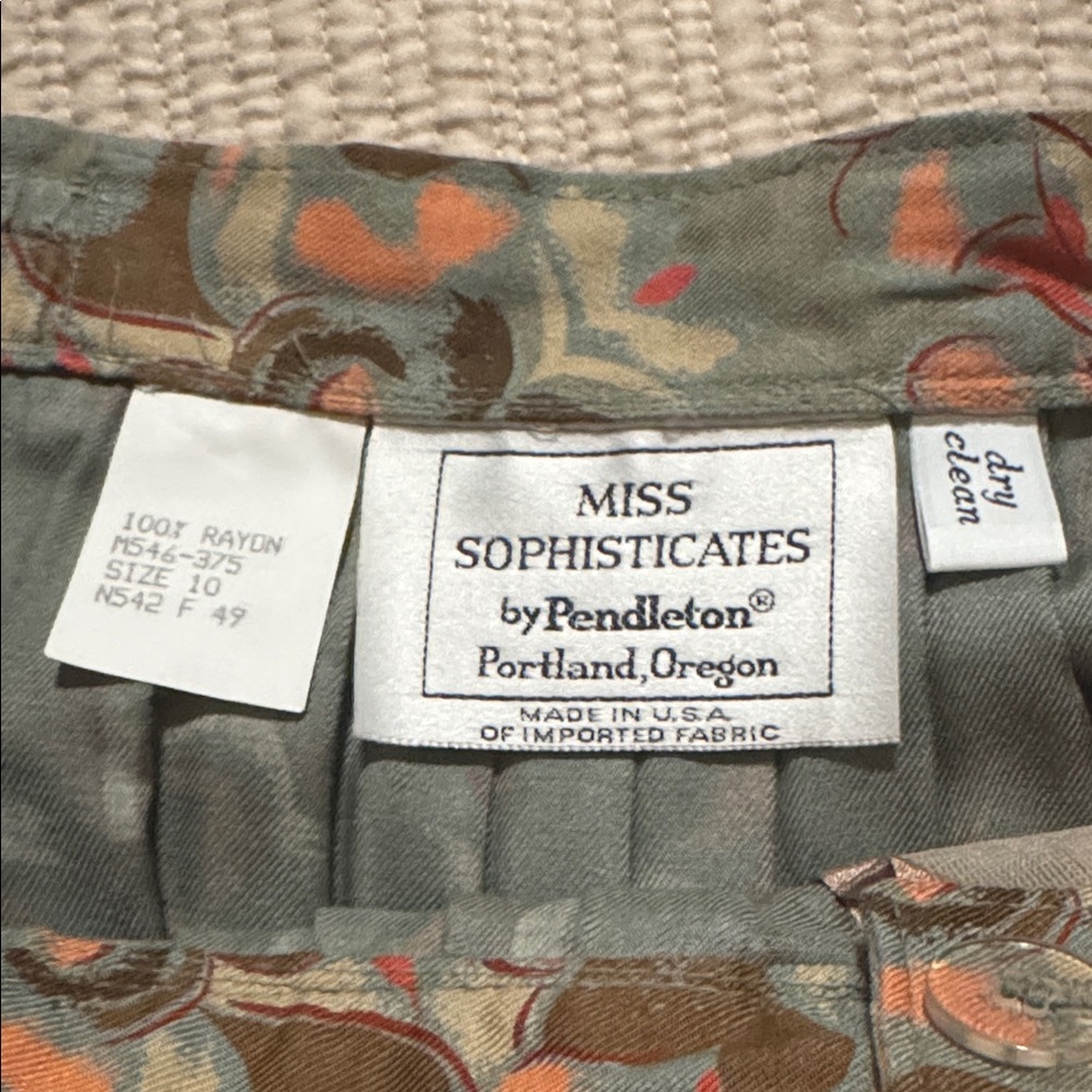 Lovely Vintage Midi Skirt in Dusty Olive Green and Orange - Picture 2 of 8